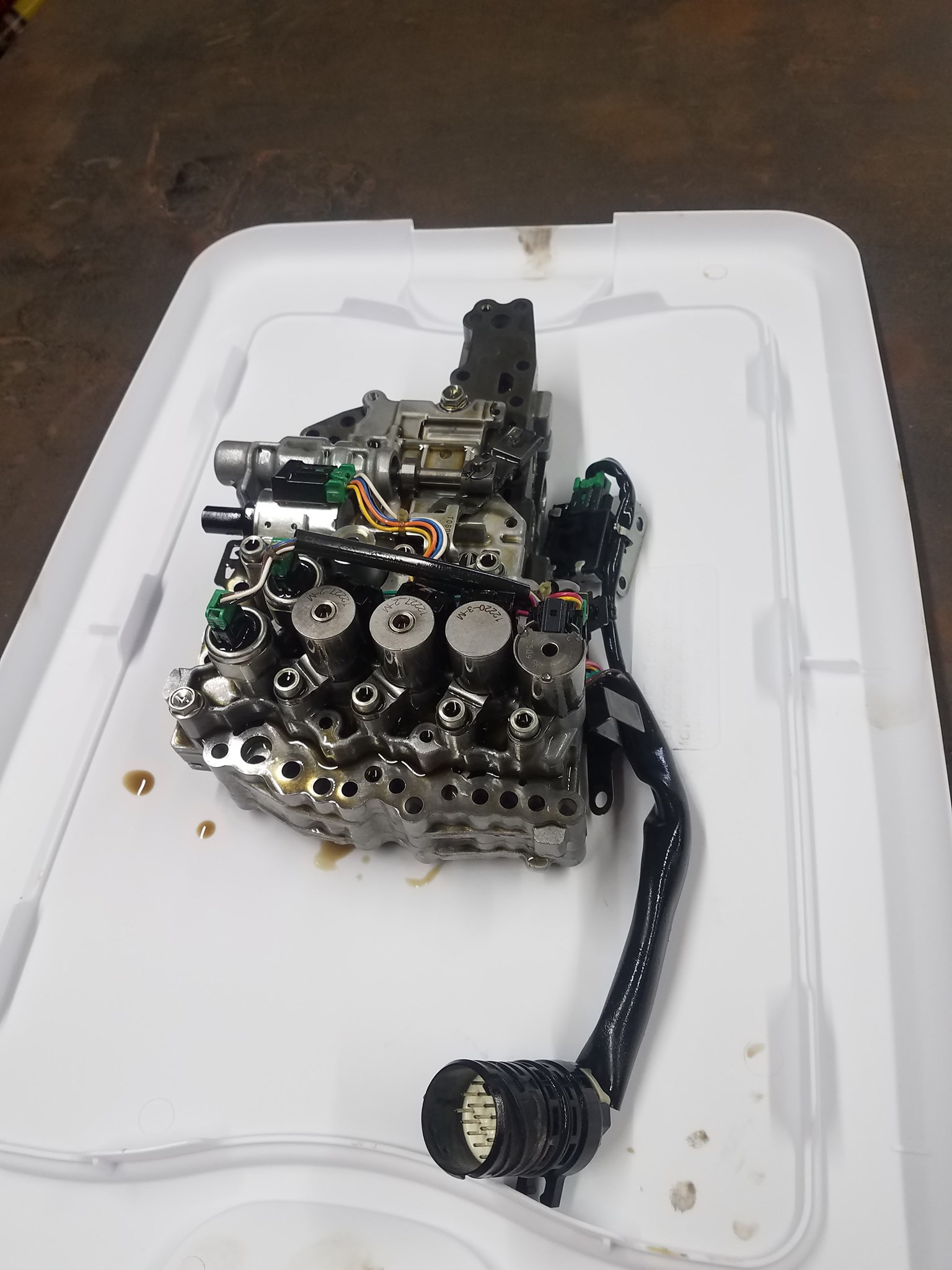 Valve body and solenoid test